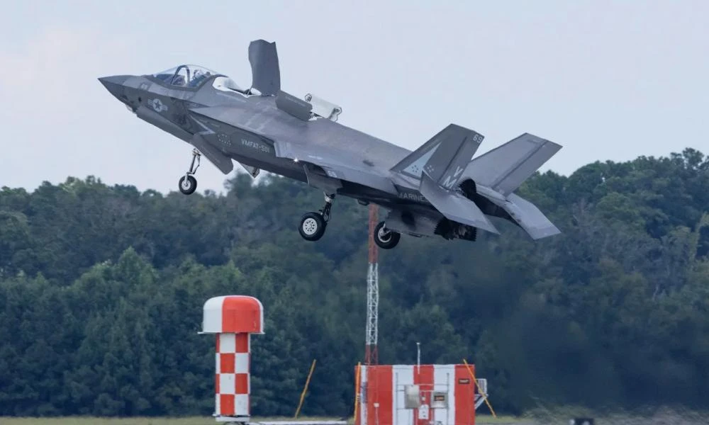 Φως στην υπόθεση με το «ακέφαλο» F-35 -Πετούσε για 11 λεπτά χωρίς πιλότο πριν την συντριβή